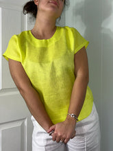 Load image into Gallery viewer, Scalloped Hem Linen Tee
