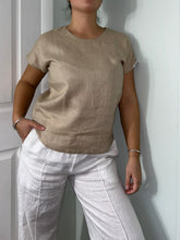 Load image into Gallery viewer, Scalloped Hem Linen Tee
