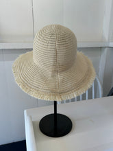 Load image into Gallery viewer, Wide Brim Straw Hat
